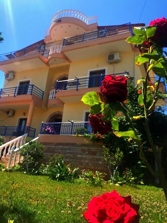 Vila Laura Pasha Villa Ksamil Eksteriør billede
