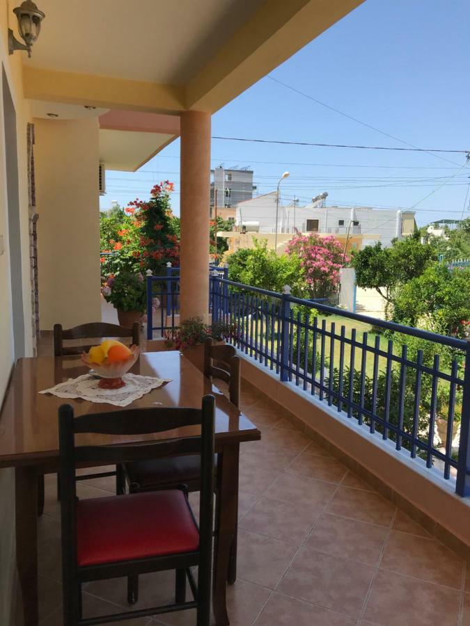 Vila Laura Pasha Villa Ksamil Eksteriør billede